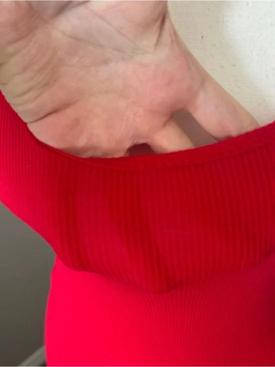 Y2K “SWS” Plain Red Ribbed Tank Top - Picture 4 of 7